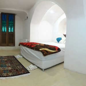 اقامتگاه سنتی ثنا کاشان فضای داخلی اتاق‌ها