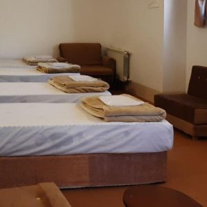 اقامتگاه سنتی جنگل یزد اتاق چهار تخته