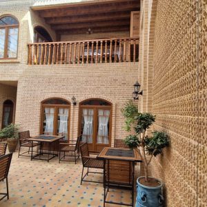 اقامتگاه سنتی جیران کرمانشاه رستوران