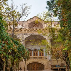 اقامتگاه سنتی خادمی کاشان فضای داخلی اقامتگاه 4