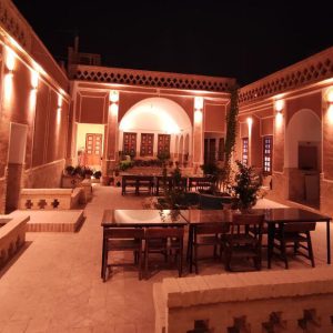 اقامتگاه سنتی خوان سالار یزد فضای داخلی اقامتگاه ۲