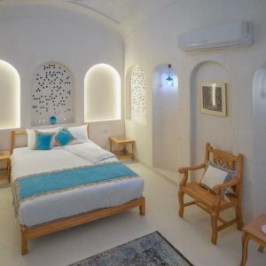 اقامتگاه سنتی رزاس کاشان اتاق آسمانه