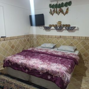 اقامتگاه بومگردی شاخه نبات یزد اتاق دو تخته دابل 8