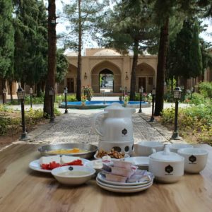 اقامتگاه سنتی شاه ولی کرمان محوطه اقامتگاه 4