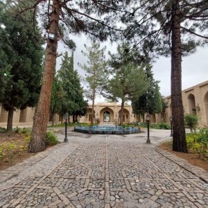 اقامتگاه سنتی شاه ولی کرمان محوطه اقامتگاه 1
