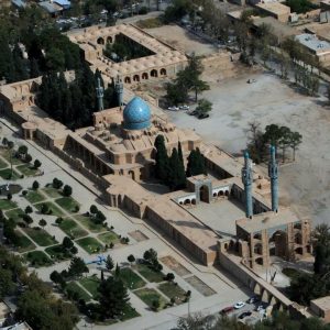 اقامتگاه سنتی شاه ولی کرمان محوطه اقامتگاه 6