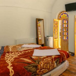 اقامتگاه سنتی شمعدونی یزد اتاق دو تخته تویین