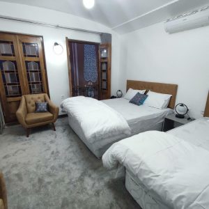 اقامتگاه سنتی شهر جهان یزد اتاق سه تخته 2