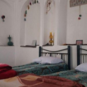 اقامتگاه سنتی صادقی کاشان اتاق دو تخته تویین 1