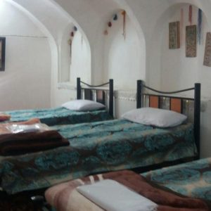 اقامتگاه سنتی صادقی کاشان اتاق سه تخته 2