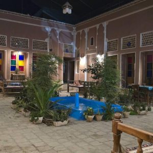 اقامتگاه سنتی علی بابا یزد فضای داخلی اقامتگاه