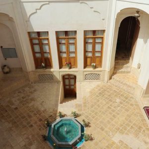 اقامتگاه سنتی عمارت ماندگار کاشان فضای داخلی اقامتگاه