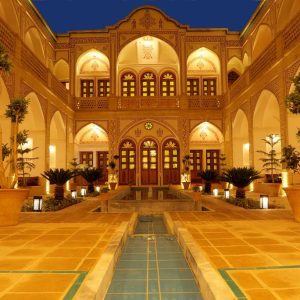 اقامتگاه سنتی عمارت ماندگار کاشان رستوران