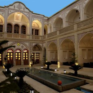 اقامتگاه سنتی عمارت ماندگار کاشان رستوران