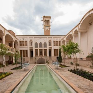 اقامتگاه سنتی عمارت محمودیه کاشان محوطه داخلی 2