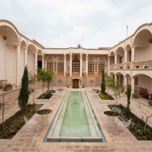 اقامتگاه سنتی عمارت محمودیه کاشان محوطه داخلی 4
