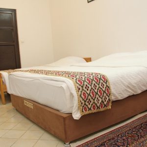 اقامتگاه سنتی معمار کاشان سوئیت دو تخته همکف