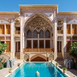 هتل مهینستان راهب کاشان فضای بیرونی هتل 1