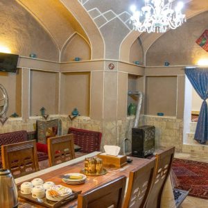 اقامتگاه سنتی نگین کاشان چهارتخته سردابه حیاط سوم