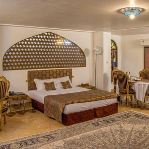 اقامتگاه سنتی نگین کاشان دابل نگارخانه حیاط چهارم