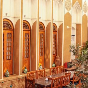 اقامتگاه سنتی پارس یزد فضای داخلی اقامتگاه