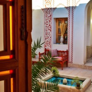 خانه مسافر نفیس کاشان محوطه بیرونی