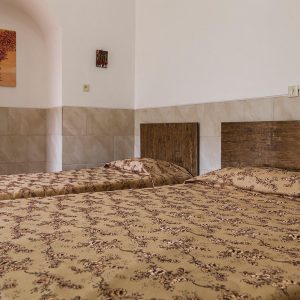 اقامتگاه بوم‌گردی سرای کهن یزد اتاق سه تخته