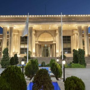 هتل سیب و نار یزد نمای بیرونی 1