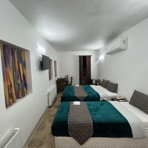 هتل فیروزه یزد اتاق سه تخته 2