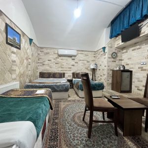 هتل فیروزه یزد اتاق چهار تخته 1