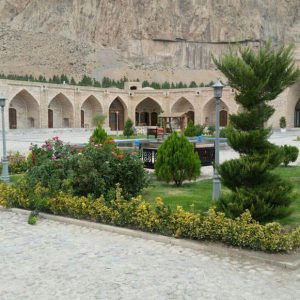 هتل لاله بیستون کرمانشاه فضای بیرونی هتل 1