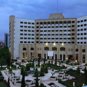 هتل پارس کرمان نمای بیرونی