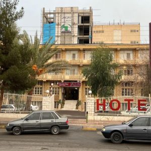 هتل ناز کرمان نمای بیرونی